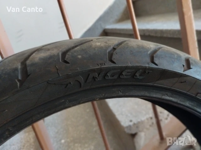 Предна гума Пирели Angel GT120/70/17, снимка 5 - Мотоциклети и мототехника - 50749466