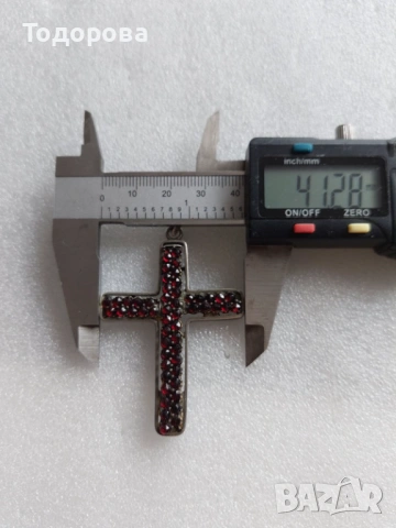 Сребърен кръст с гранати и руски кръст с емайл и позлата, снимка 5 - Колиета, медальони, синджири - 53603359