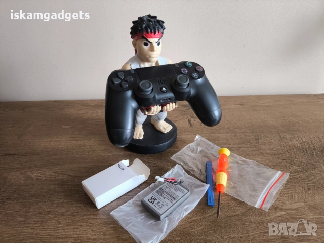 Универсална батерия за PlayStation 4 джойстик с две букси