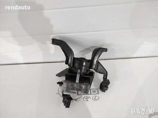 Десен маслен тампон за двигател Toyota Corolla E18 2013-2019 1ZR , снимка 1 - Части - 45224504
