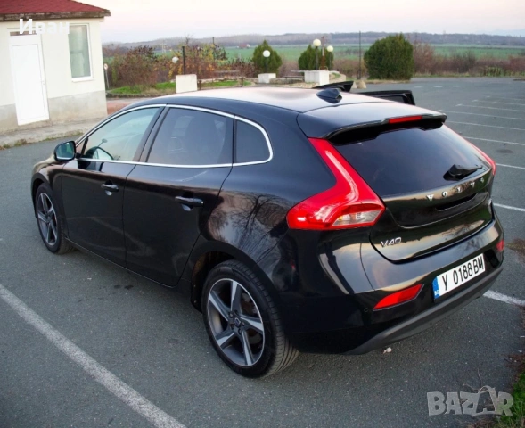 Volvo v40 summum full перфектна, снимка 4 - Автомобили и джипове - 53960183