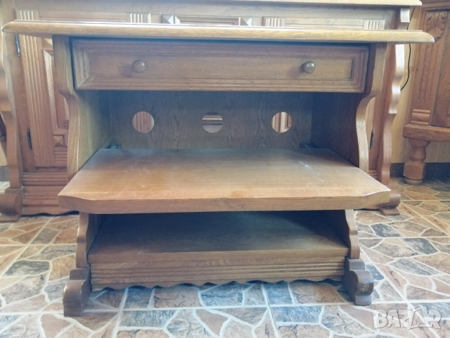Ретро дървен шкаф/TV маса с чекмедже , снимка 4 - Антикварни и старинни предмети - 53230147