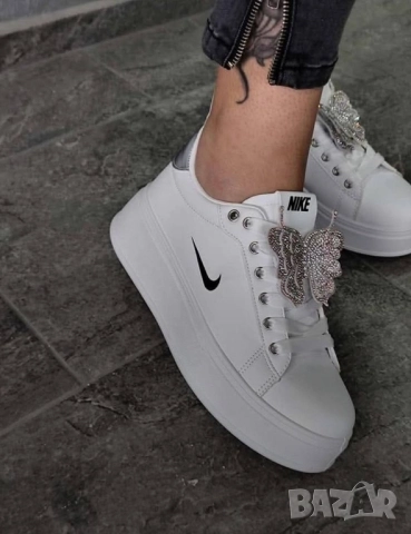 дамски маратонки найк