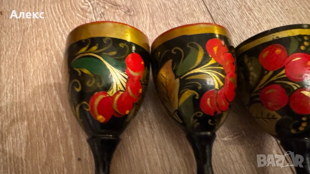 Хохлома, комплект дървени чаши на столче., снимка 3 - Антикварни и старинни предмети - 53220963