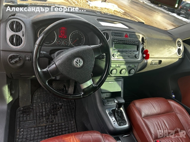 Vw Tiguan 2.0 TDI автомат, снимка 10 - Автомобили и джипове - 53407747