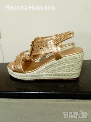 Дамски сандали на платформа , снимка 2 - Сандали - 50556881