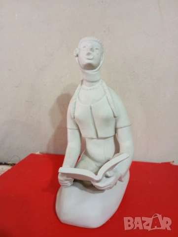 Керамична статуетка