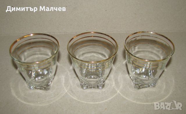Лот 3 стари стъклени ракиени чашки за ракия, златни кантове, отлични, снимка 3 - Чаши - 45983919