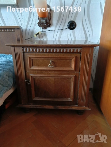 Продава се- спалня, две шкафчета и тоалетка с огледало, снимка 4 - Спални и легла - 53426039