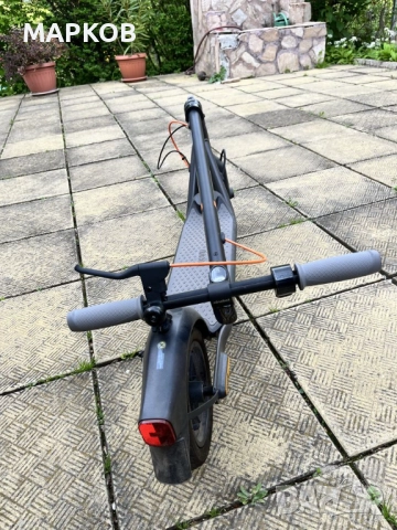 Електрическа тротинетка Segway - Ninebot Kickscooter F30E, черен, снимка 2 - Други спортове - 52923638