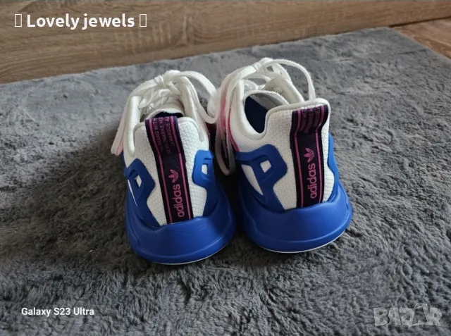 Дамски маратонки Adidas , снимка 4 - Маратонки - 50236096