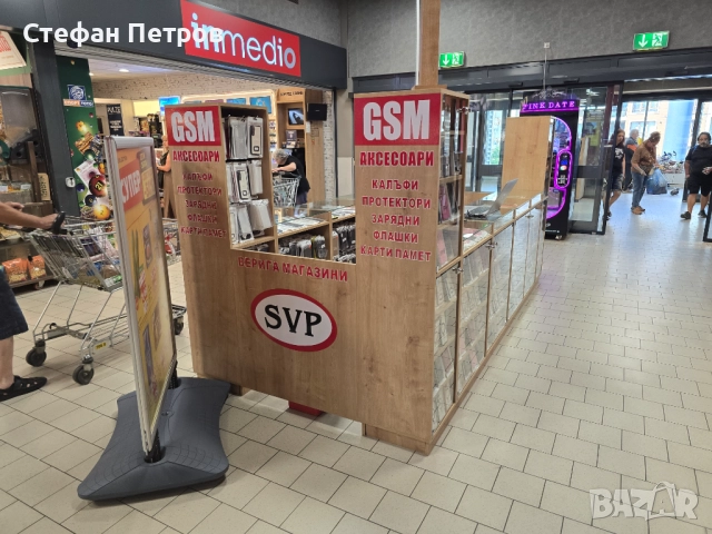 Щанд / Рафт от пдч пригоден за гсм аксесоари, снимка 3 - Стелажи и щандове - 52571946