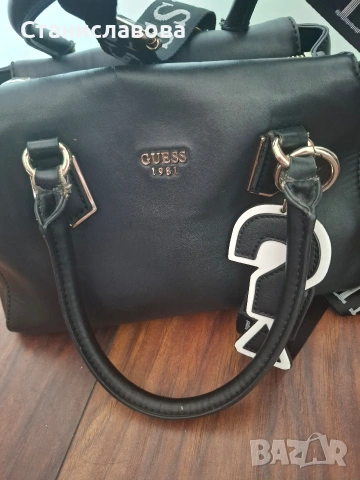 Оригинална дамска чанта Guess, снимка 4 - Чанти - 53860843