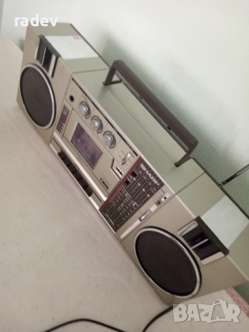 Еднокасетъчен касетофон Sharp GF 7300