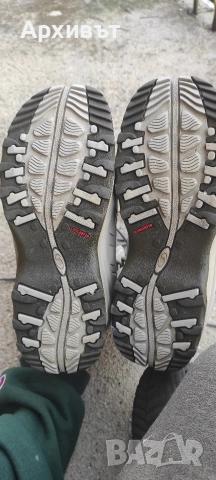 Дамски зимни обувки Salomon Thinsulate, снимка 3 - Маратонки - 52652762