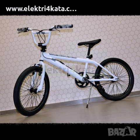 Класически велосипед BMX в бяло, снимка 1 - Велосипеди - 46418385