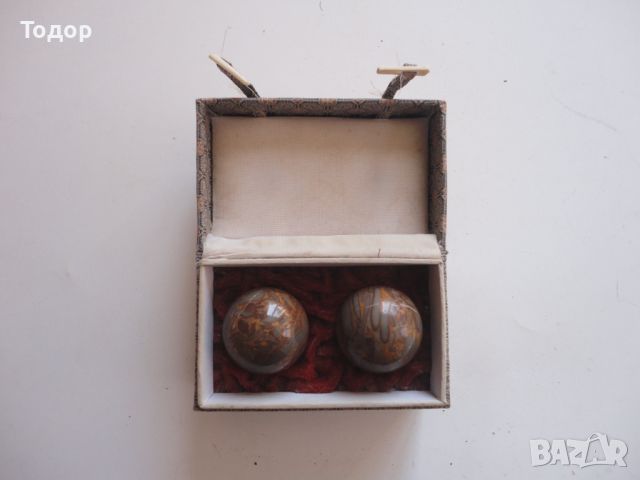Старинни топки от камък минерал в кутия , снимка 3 - Антикварни и старинни предмети - 46430972