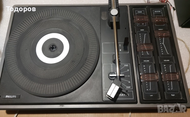Philips 22AF462 стерео грамофон 