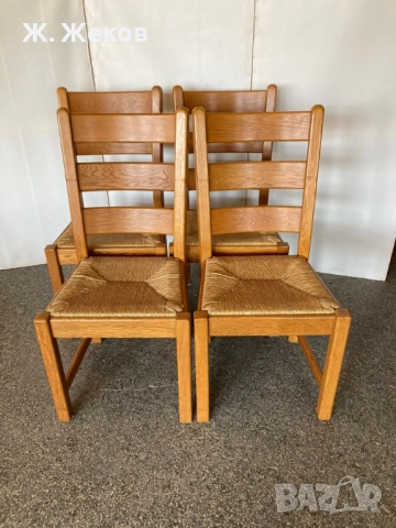 Четири трапезни стола