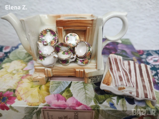 Royal Albert Old Country Roses - рядък колекционерски чайник Cardew, снимка 13 - Декорация за дома - 54107092