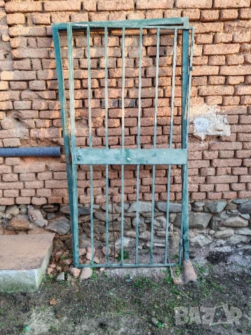 Решетъчна банкова врата. 
