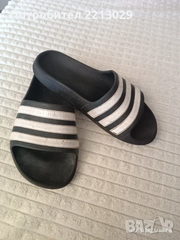 Детски чехли Adidas adilet , снимка 5 - Детски сандали и чехли - 50540785