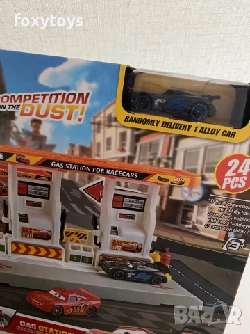 Бензиностанция с път и кола Макуин, McQueen, Cars, снимка 4 - Коли, камиони, мотори, писти - 51783281