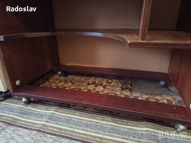 Бюро ученическо, снимка 3 - Ученически пособия, канцеларски материали - 53055378