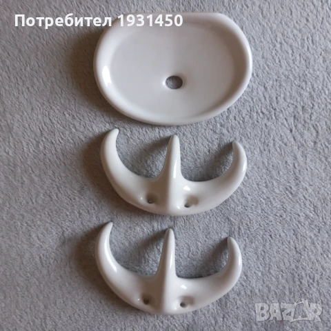 Сапунерка и две закачалки керамика, снимка 2 - Други стоки за дома - 51130758
