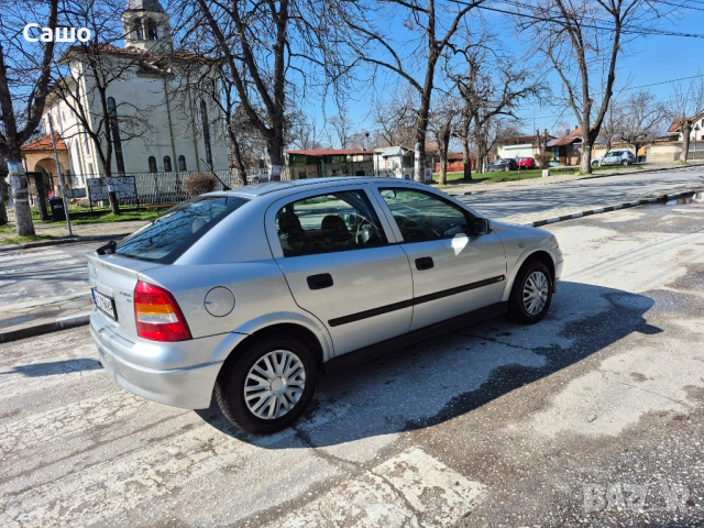 Опел Астра 1.6 стария мотор 75 коня, снимка 4 - Автомобили и джипове - 53584963