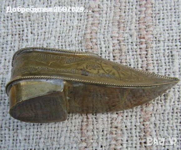 Обувка и пикаещо момче Брюксел фигура пластика статуетка метал, месинг/бронз,мосю пиш, снимка 7 - Декорация за дома - 39451590