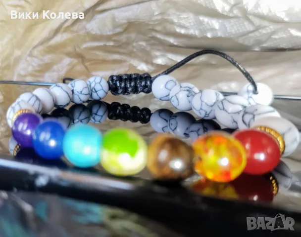 регулируема гривна седемте чакри с естествени камъни и хаулит, снимка 1