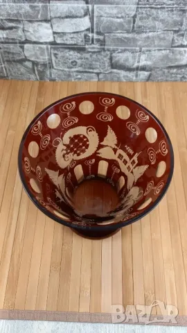 Ръчно гравирана ваза - Egermann Bohemian Glass, снимка 3 - Вази - 50354035