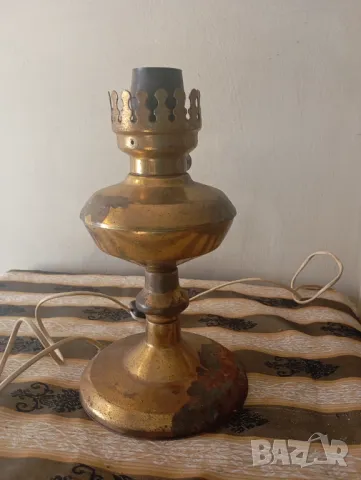 Стара настолна лампа