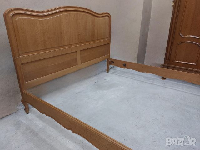 Спалня от бял дъбов масив с 2 броя нощни шкафчета в стил "ЛУИ XV", снимка 3 - Спални и легла - 46271429