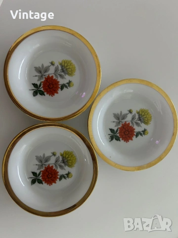 Три броя  винтидж Bavaria порцеланови чинии с позлата , снимка 3 - Колекции - 53983568