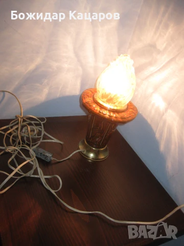 Стара настолна лампа- Москва - 80.Цена- 48 лева. Пращам по Еконт. За София, може и лично да си я взе, снимка 4 - Антикварни и старинни предмети - 50625553