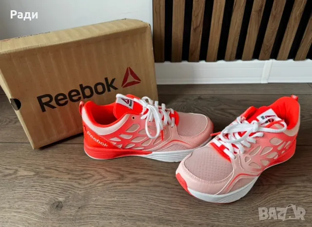 Дамски маратонки Reebok , снимка 1 - Маратонки - 49503854