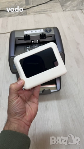 Машина за банкноти - брои и разпознава фалшиви, снимка 4 - Друга електроника - 52681381