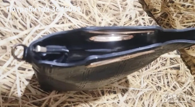 Екстравагантна дълбока черна дамска чанта от изкуствена кожа,с инициали. НОВА , снимка 5 - Чанти - 52978632