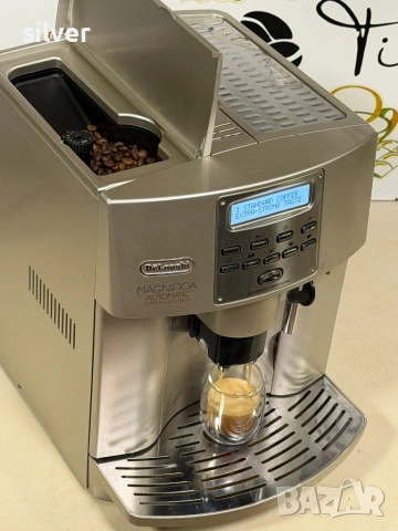 Кафемашина кафе автомат delonghi magnifica automatic с гаранция, снимка 3 - Кафемашини - 53015312