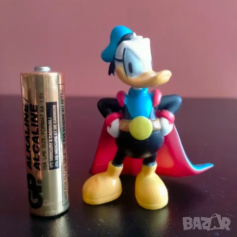 Колекционерска фигурка Disney Donald Duck Superhero, снимка 5 - Колекции - 48549470