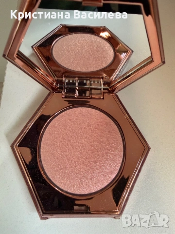 Хайлайтър Fenty и руж Kylie 