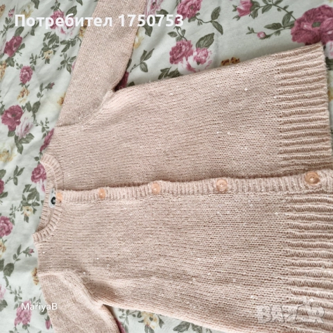 Празнични жилетки с пайети, снимка 2 - Детски пуловери и жилетки - 52296629