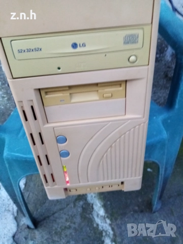 Ретро настолен компютър, снимка 4 - За дома - 52689701