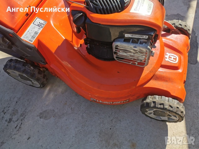 Husqvarna Самоходна бензинова косачка, снимка 3 - Градинска техника - 53939391