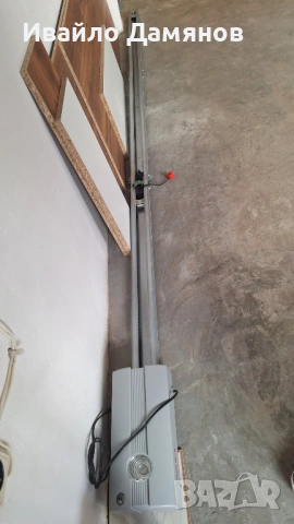 Автоматика / двигател за гаражна врата с верига 700N . Летящо крило., снимка 2 - Гаражни врати - 53694485