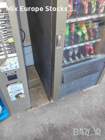 Вендинг автомат кафе+снакс, снимка 4 - Кафе машини - 53436711