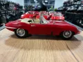 BBURAGO метална колекционерска количка JAGUAR E-TYPE CABRIO 1961г.1:18, снимка 2