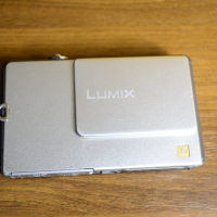 Panasonic Lumix DMC-FP1 Фотоапарат, снимка 2 - Фотоапарати - 44995735